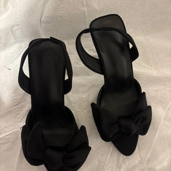 High hills - Picture 3 of 4